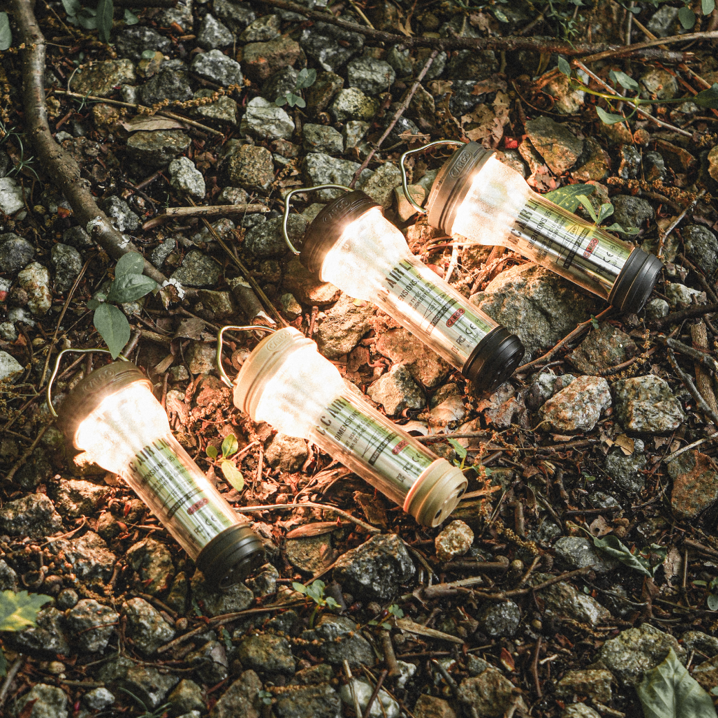 CARGO CONTAINER AIR LIGHT(4本)、ケース、充電スタンド CARGO CONTAINER AIR LIGHT(4本)、ケース、充電スタンド AIR LIGHT