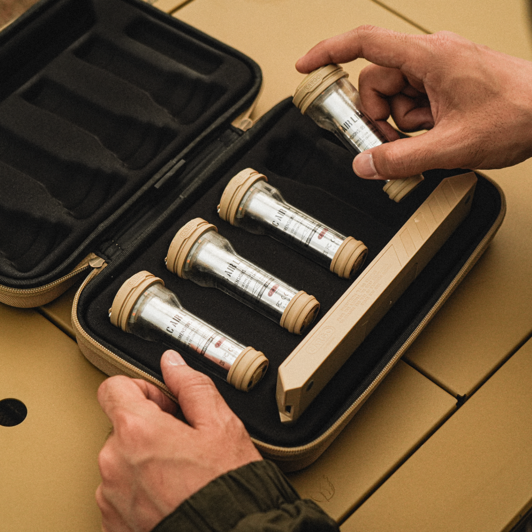 CARGO CONTAINER AIR LIGHT 4本 ケース 充電ドック CARGO CARGO CONTAINER AIR LIGHT 4本 ケース 充電ドック CARGO