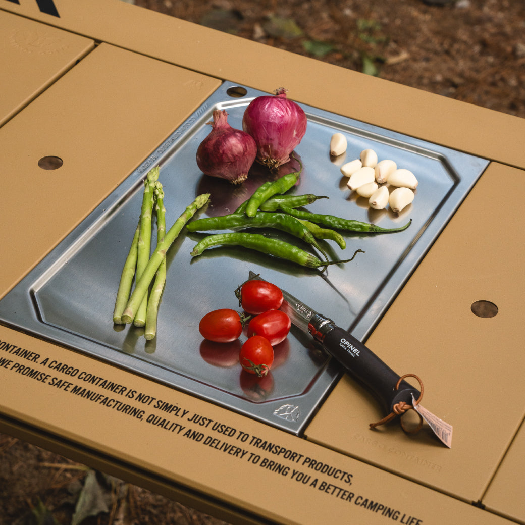 CLEAN CUTTING BOARD